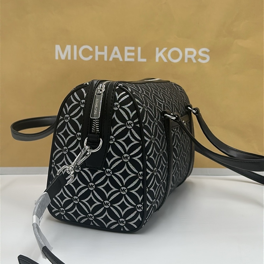 MICHAEL KORS JST TRAVEL MEDIUM DUFFLE SATCHEL SHOULDER CROSSBODY BAG MK BLACK - Picture 11 of 14